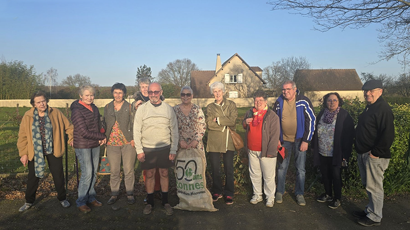 Marche de collecte du club de l'amitié de Gennetines dans le département de l'Allier, en région Auvergne-Rhône-Alpes.